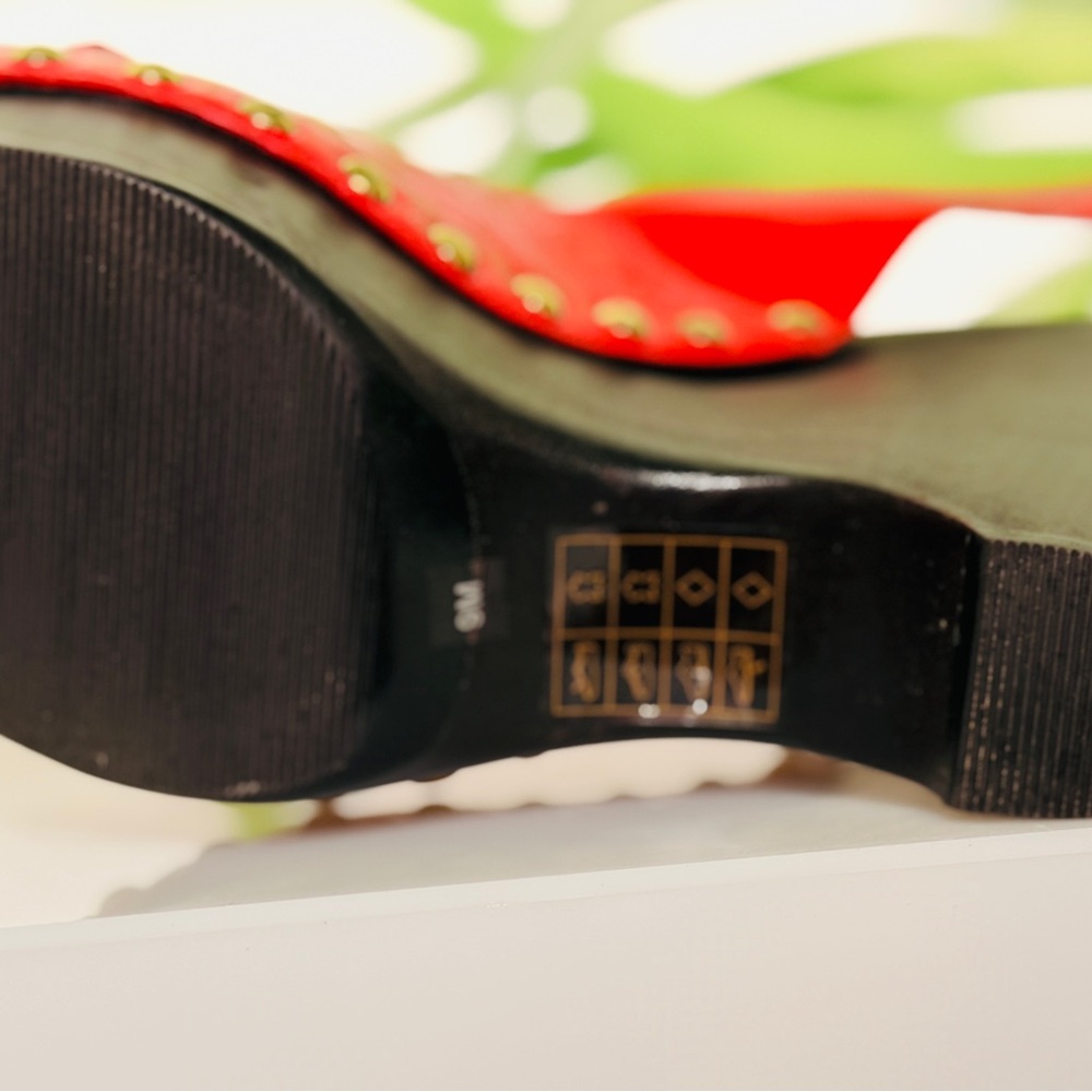 Michael Kors Red Patent Leather Wedge Sandals Size 9M - Picture 6 of 6